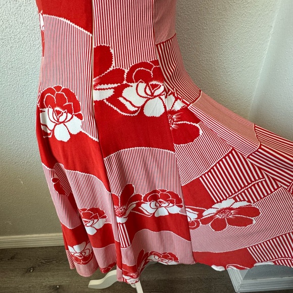 Antrhopologie Eva Franco Fit and Flare Dress Red White Floral Swing Elegant SZ 4 - Picture 12 of 15